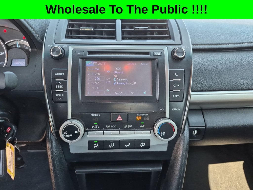 Used 2014 Toyota Camry SE w/ Moonroof Package FWD image 26
