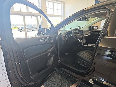 Used 2022 Ford Edge SEL w/ Sport Appearance Package AWD/4WD image 12