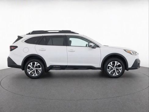 Used 2021 Subaru Outback Touring XT AWD/4WD image 8