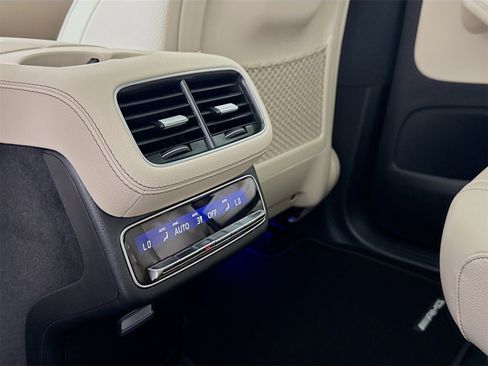 New 2026 Mercedes-Benz GLS 580 4MATIC image 28