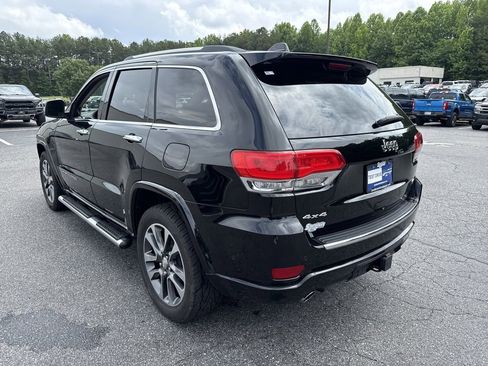 Used 2017 Jeep Grand Cherokee Overland w/ Jeep Active Safety Group AWD/4WD image 5