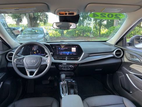 Used 2024 Chevrolet Trax ACTIV w/ Driver Confidence Package FWD image 51
