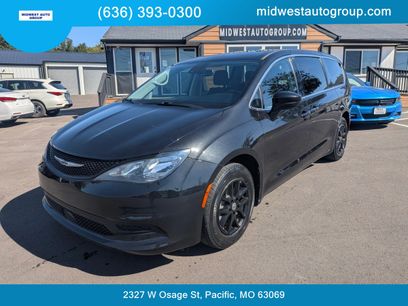Used 2022 Chrysler Voyager LX