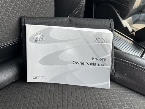 Used 2020 Buick Encore Preferred AWD/4WD image 39