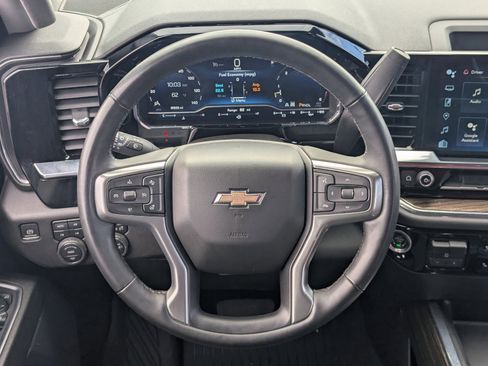 Used 2024 Chevrolet Silverado 2500 LT image 19