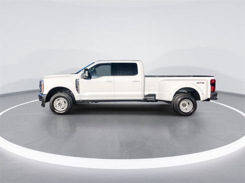 New 2026 Ford F350 XLT w/ XLT Premium Package image 5