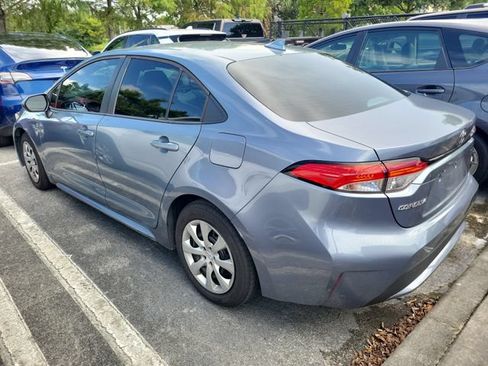 Used 2020 Toyota Corolla LE FWD image 4