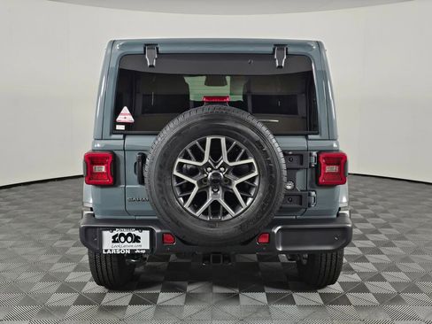 New 2026 Jeep Wrangler Unlimited Sahara AWD/4WD image 5