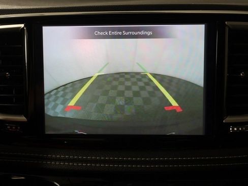 Used 2023 Chrysler Pacifica Touring-L FWD image 44