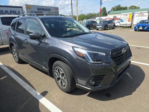 Used 2023 Subaru Forester Premium AWD/4WD image 4