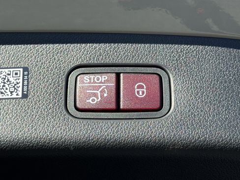 New 2026 Mercedes-Benz GLC 300 4MATIC image 14