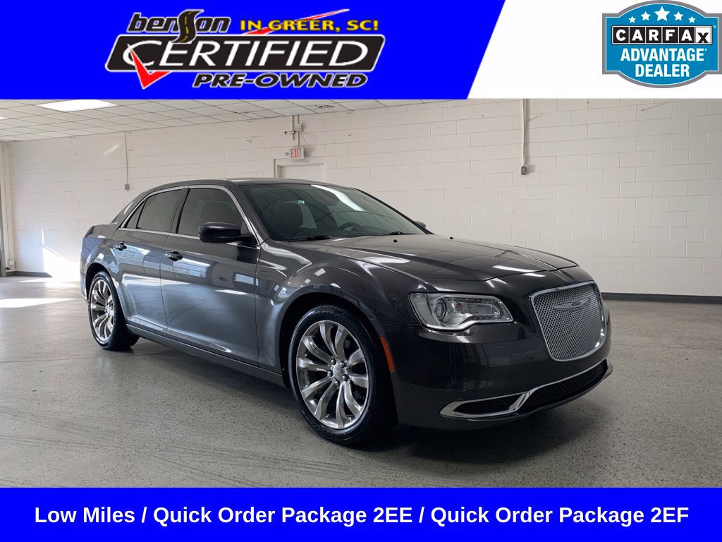 Used 2019 Chrysler 300 Touring w/ Quick Order Package 2EF RWD image 1