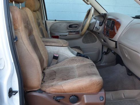 Used 2003 Ford F150 Lariat image 32