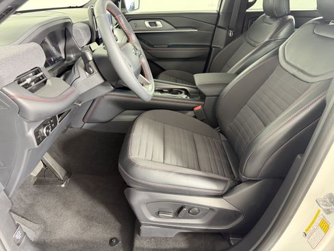 Certified 2025 Ford Explorer ST-Line w/ Premium Package RWD image 23