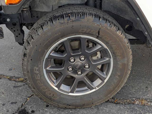 Used 2023 Jeep Gladiator Overland w/ Popular Equipment Package AWD/4WD image 17