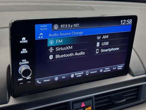Used 2024 Honda Pilot EX-L image 11