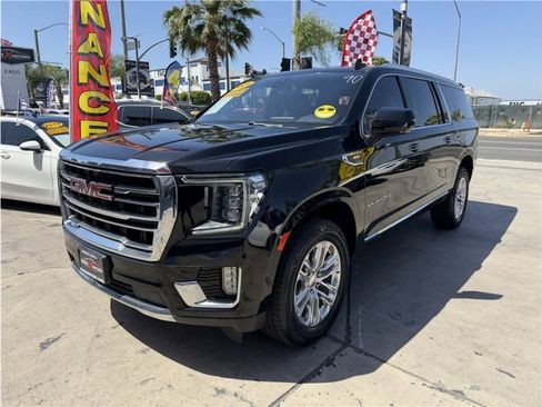 Used 2021 GMC Yukon XL SLT AWD/4WD image 3