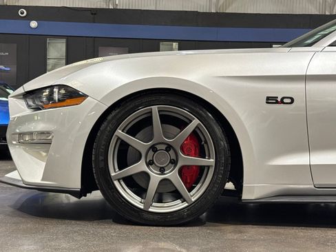 Used 2019 Ford Mustang GT Premium RWD image 11
