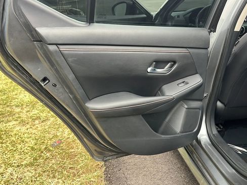 Used 2021 Nissan Sentra SR image 12