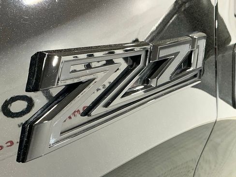 Used 2024 Chevrolet Silverado 1500 Custom Trail Boss w/ LPO, Dark Essentials Package image 38