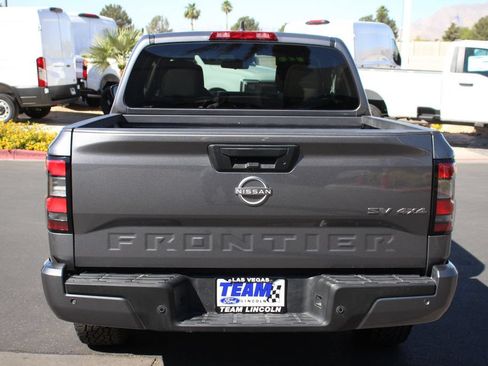 Used 2022 Nissan Frontier SV w/ Technology Package AWD/4WD image 7