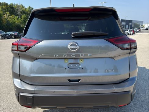 New 2026 Nissan Rogue SV w/ SV Premium Package image 7