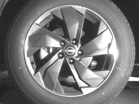 Used 2025 Nissan Rogue SV AWD/4WD image 12
