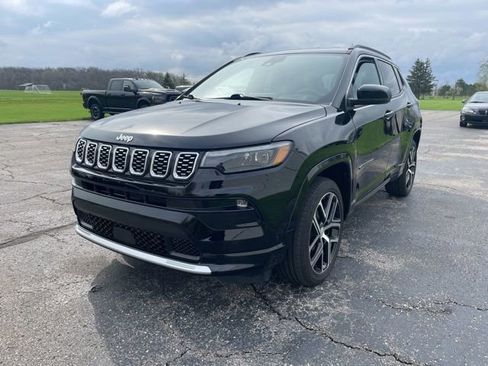 Used 2024 Jeep Compass Limited w/ Elite Group image 3