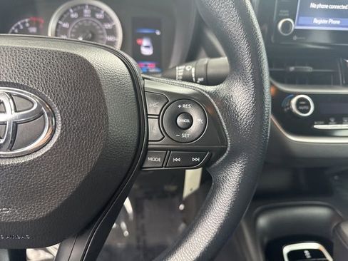 Used 2022 Toyota Corolla LE image 27
