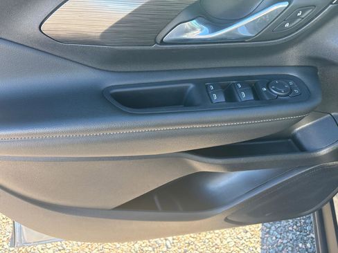 Used 2024 GMC Terrain SLE image 14