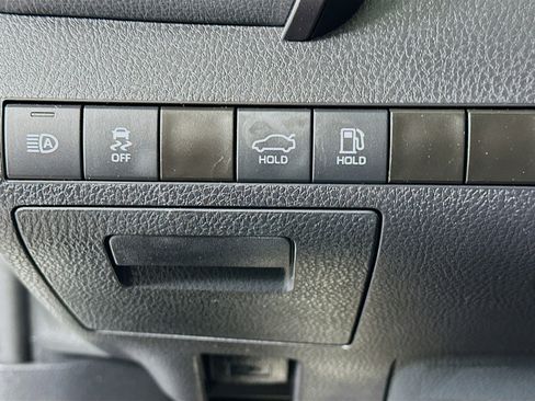 Used 2023 Toyota Camry SE image 17