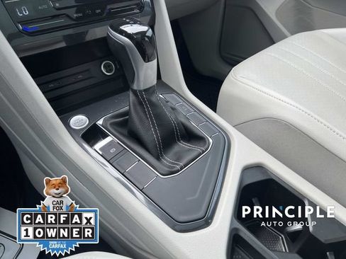 Certified 2023 Volkswagen Tiguan SE w/ Panoramic Sunroof Package FWD image 28