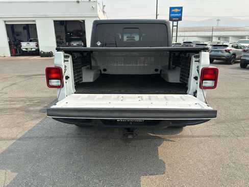 Used 2020 Jeep Gladiator Sport w/ Quick Order Package 24S AWD/4WD image 11
