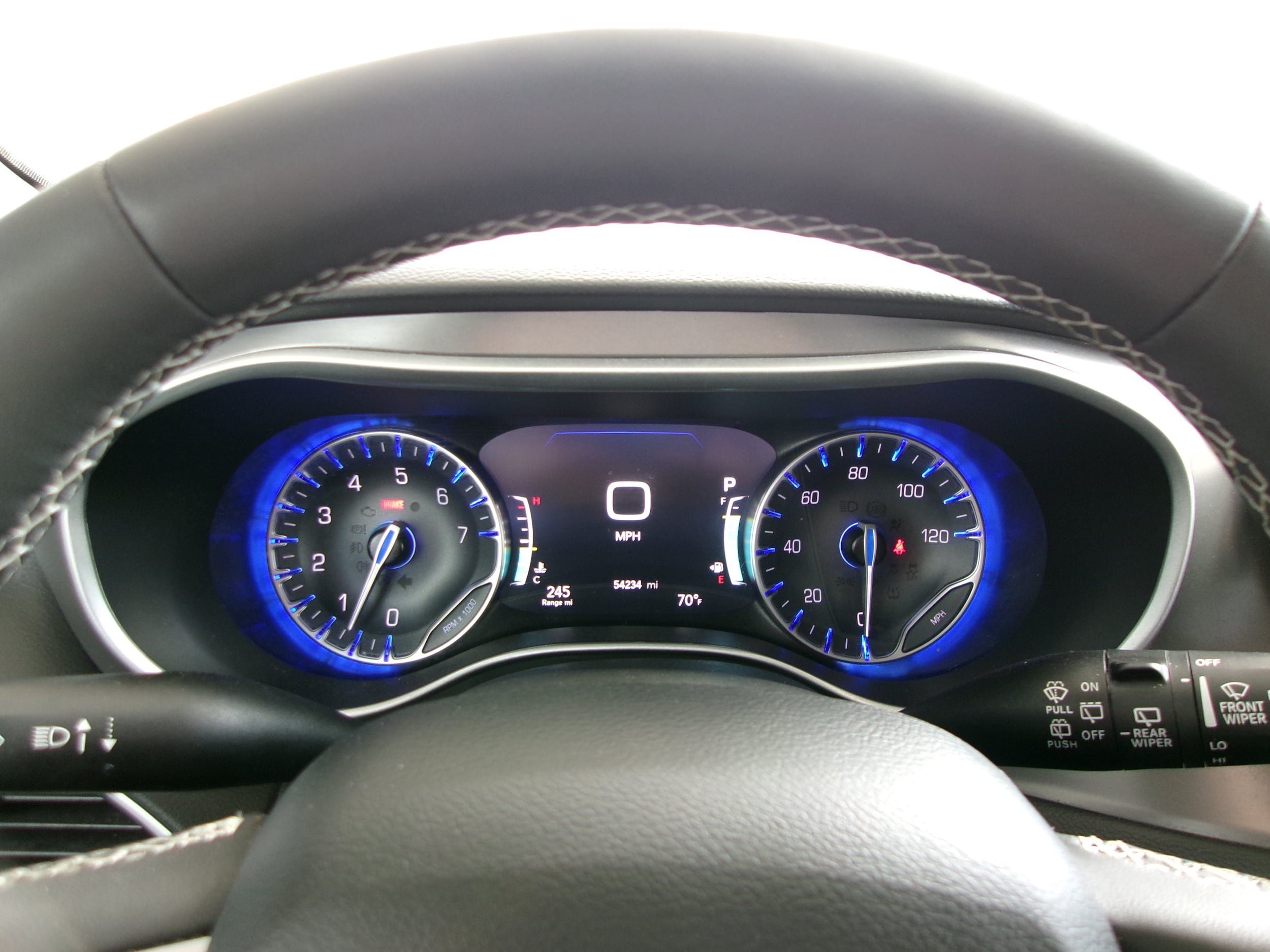 Used 2025 Chrysler Pacifica Select FWD image 8