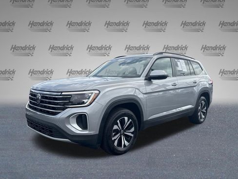 Used 2026 Volkswagen Atlas SE FWD image 11