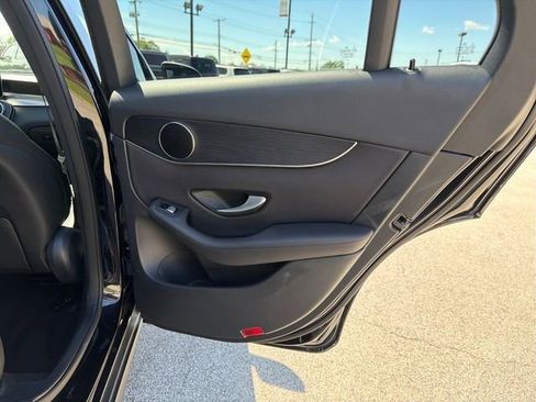 Used 2021 Mercedes-Benz GLC 300 w/ Premium Package image 36