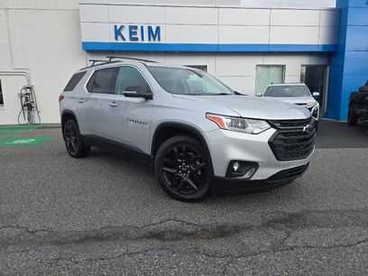 Used 2021 Chevrolet Traverse LT w/ LPO, Blackout Package