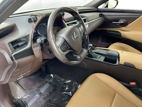 Used 2021 Lexus ES 250 w/ Premium Package image 9