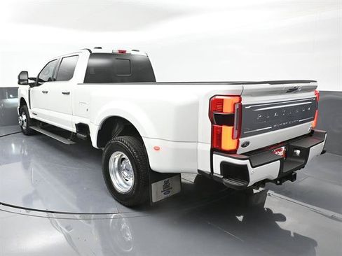 Certified 2024 Ford F350 Platinum AWD/4WD image 4