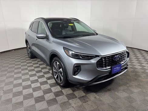 Certified 2024 Ford Escape Platinum image 1