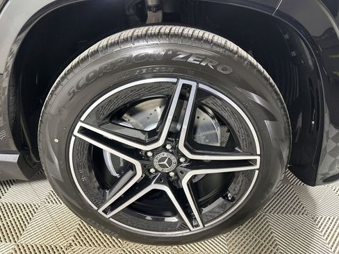 New 2026 Mercedes-Benz GLS 450 4MATIC image 29