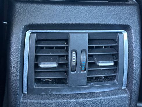 Used 2018 BMW 320i Sedan w/ Convenience Package RWD image 16