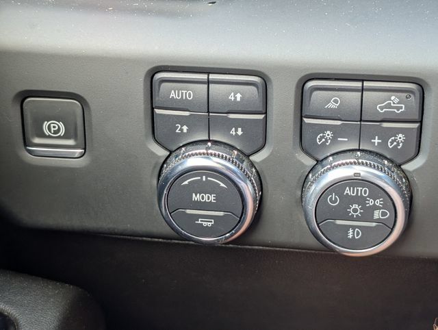 Used 2024 GMC Sierra 2500 AT4 w/ AT4 Preferred Package AWD/4WD image 23