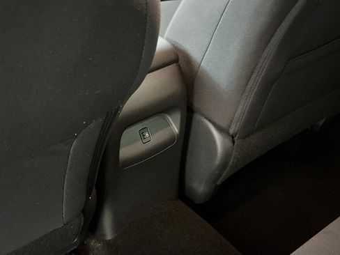 Used 2023 Nissan Sentra SV FWD image 27