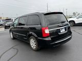 Used 2014 Chrysler Town & Country Touring image 5