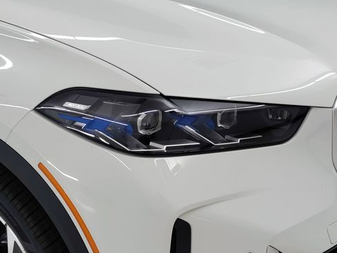 Used 2026 BMW X5 sDrive40i w/ Parking Assistance Package image 3