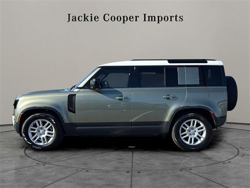 Used 2025 Land Rover Defender 110 S image 2