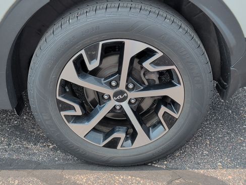 Certified 2023 Kia Sportage EX AWD/4WD image 5