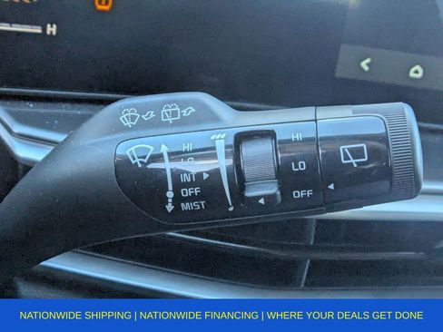 Used 2025 Kia Sorento S image 36