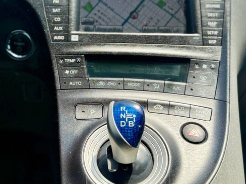 Used 2010 Toyota Prius Three image 14